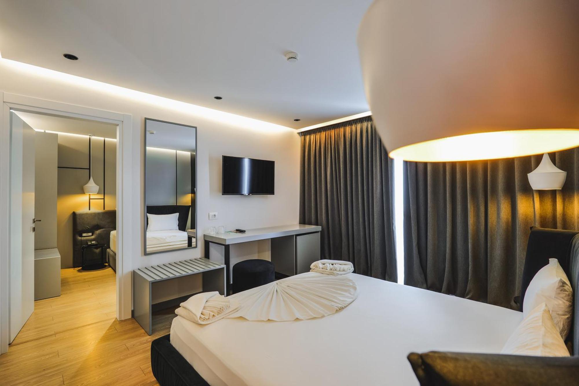 L'Amo Del Mare Hotel Ksamil Ngoại thất bức ảnh
