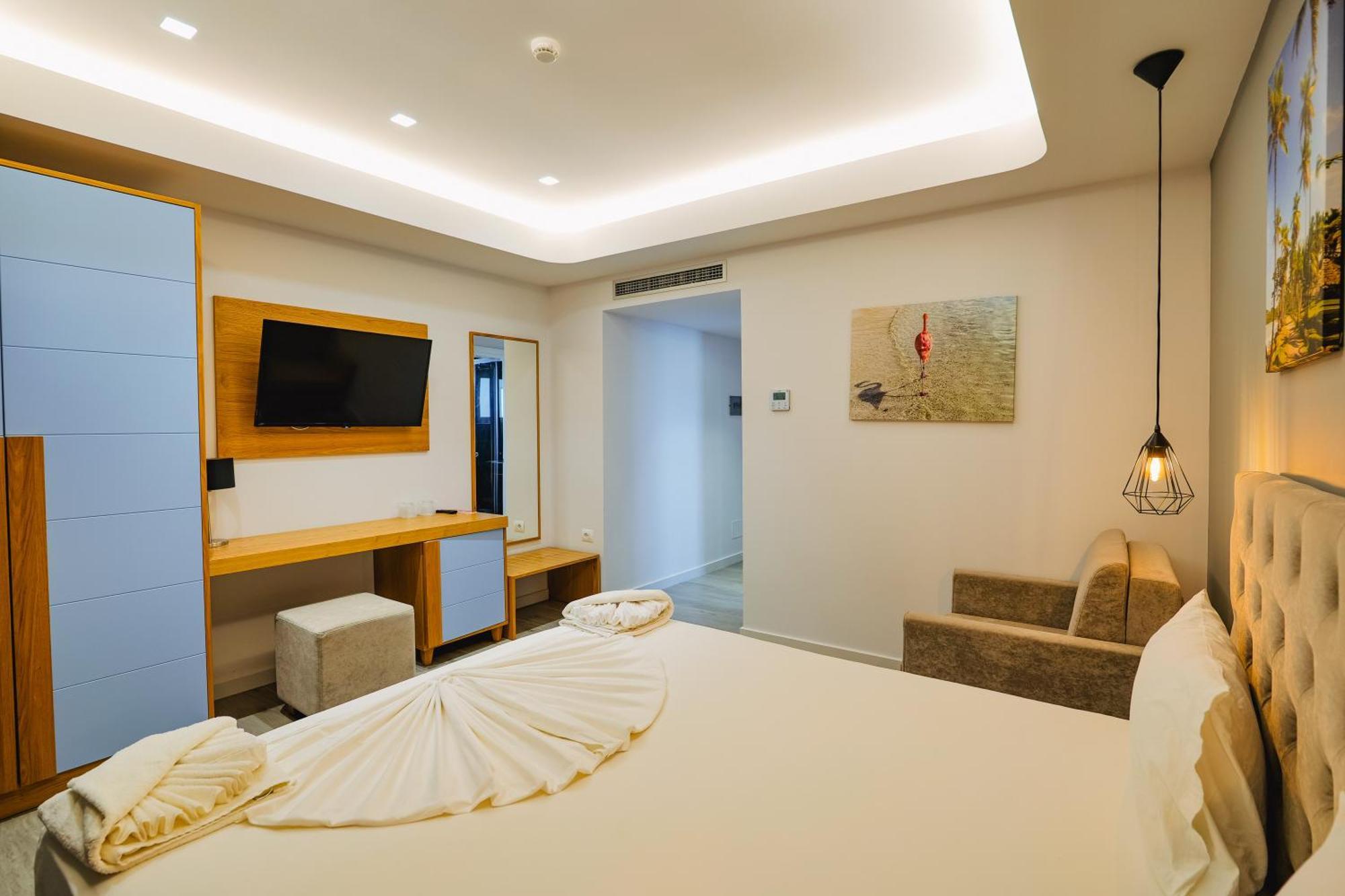L'Amo Del Mare Hotel Ksamil Ngoại thất bức ảnh
