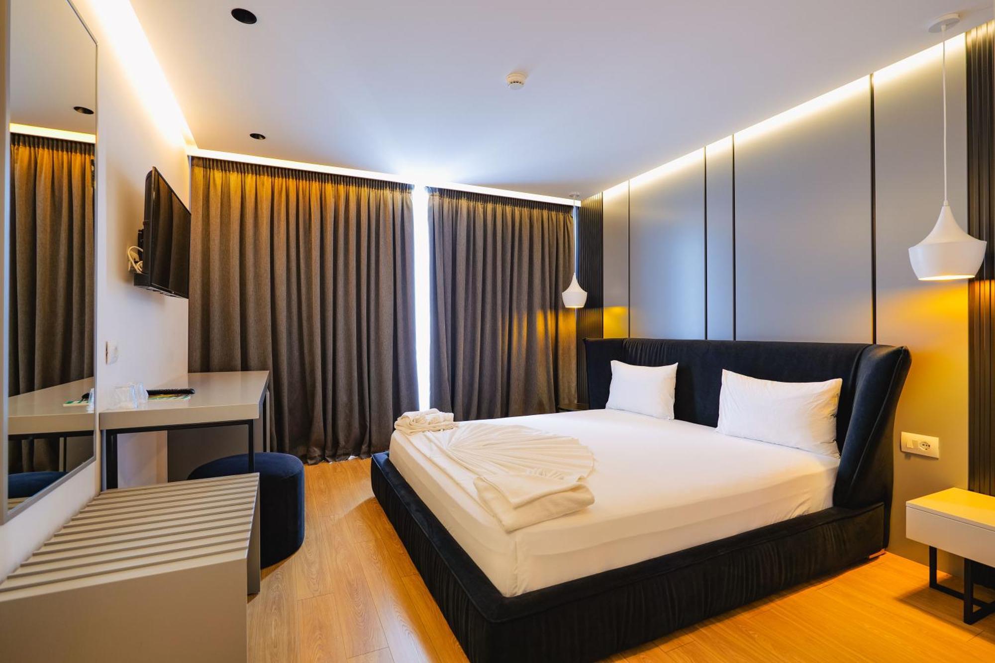 L'Amo Del Mare Hotel Ksamil Ngoại thất bức ảnh