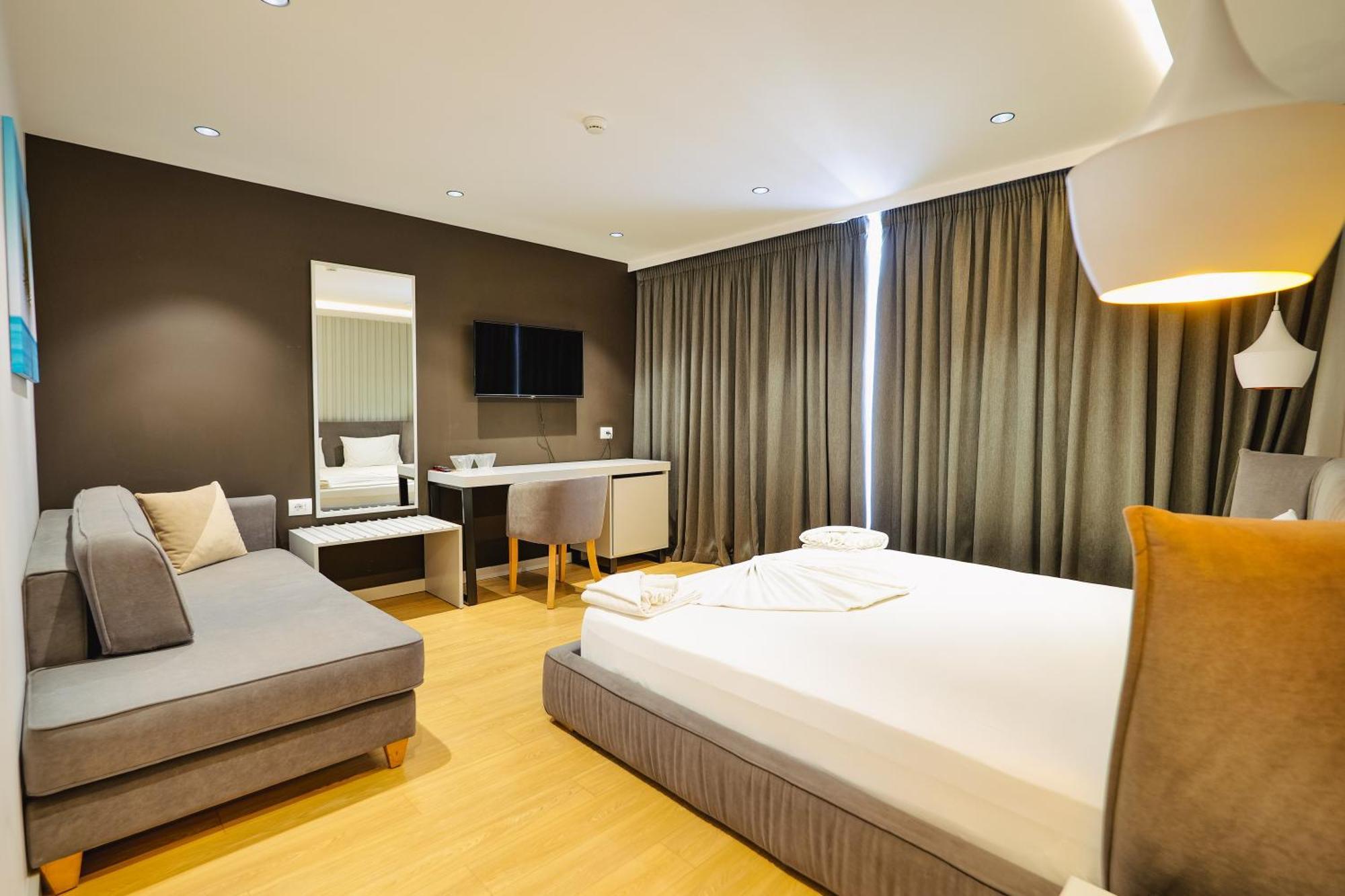 L'Amo Del Mare Hotel Ksamil Ngoại thất bức ảnh
